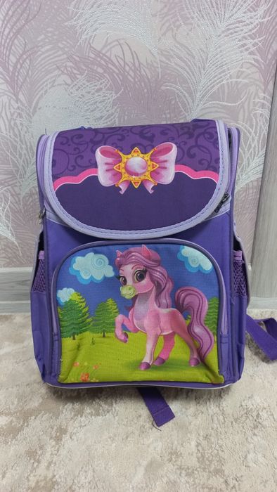 Продам портфель.