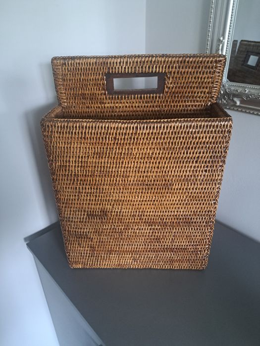 Gazetnik Ratanowy..Lub kosz.40 x25x35 duzy.Stan igla..