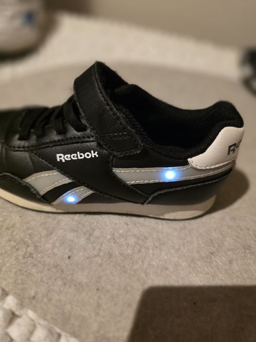 Świecące buty Reebok dziecięce - Rozmiar 28