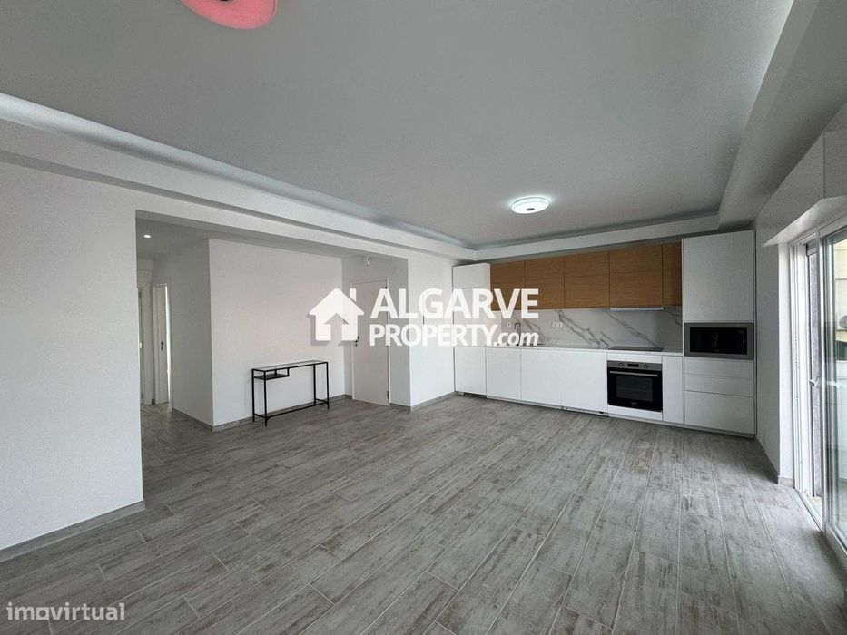 Apartamento T2 renovado em Quarteira, Algarve — Quarteira, Faro