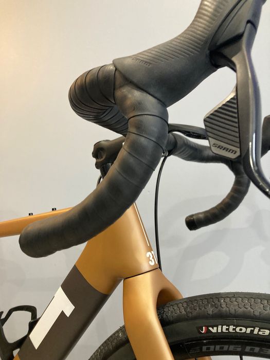 3 T Exploro roz M Rival AxS