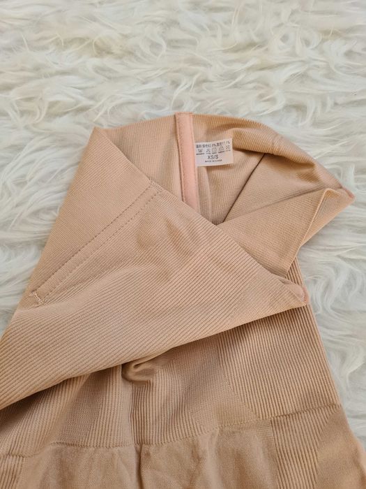 XA82 majtki wyszczuplające modelujące beżowe z wysokim stanem XS/S