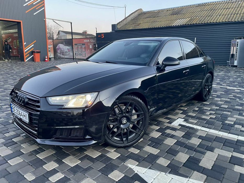 Продам Audi A4 B9 quattro повний привід 2016 рік 2.0 бензин