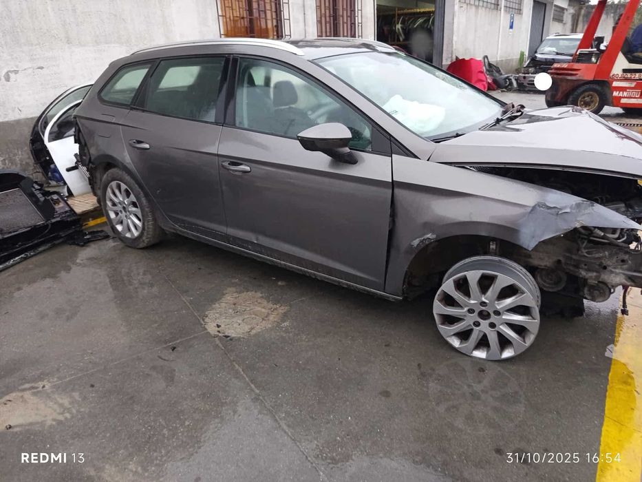 Para peças Seat Leon ST 1.6 TDI ano 2015