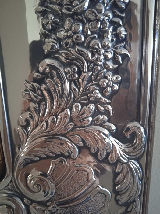 Espelho com  moldura em prata maciça