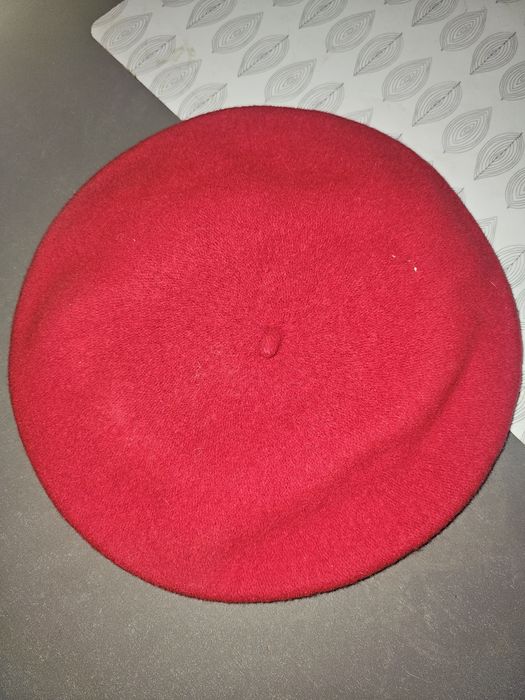 Beret damski czerwony