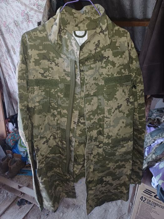 Продам форму літню  52/3