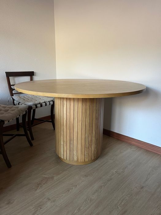 Mesa de jantar redonda