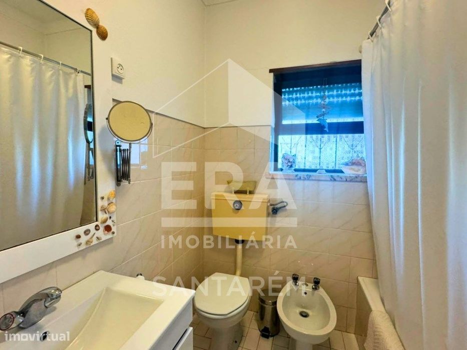 Moradia inserida num lote de 567,30 m²