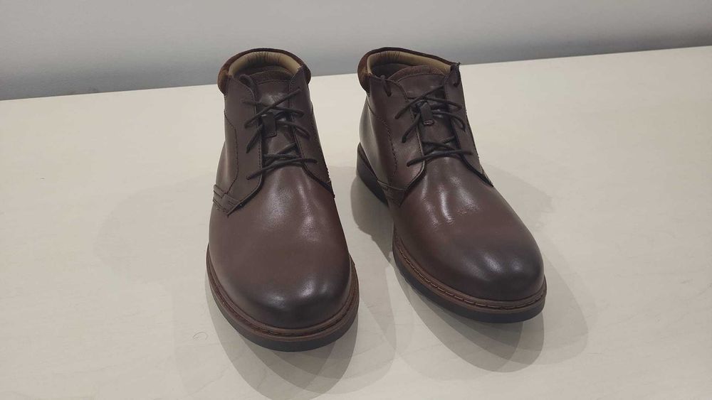 Ténis Clarks Unstructured Clássicos Castanhos - número 44