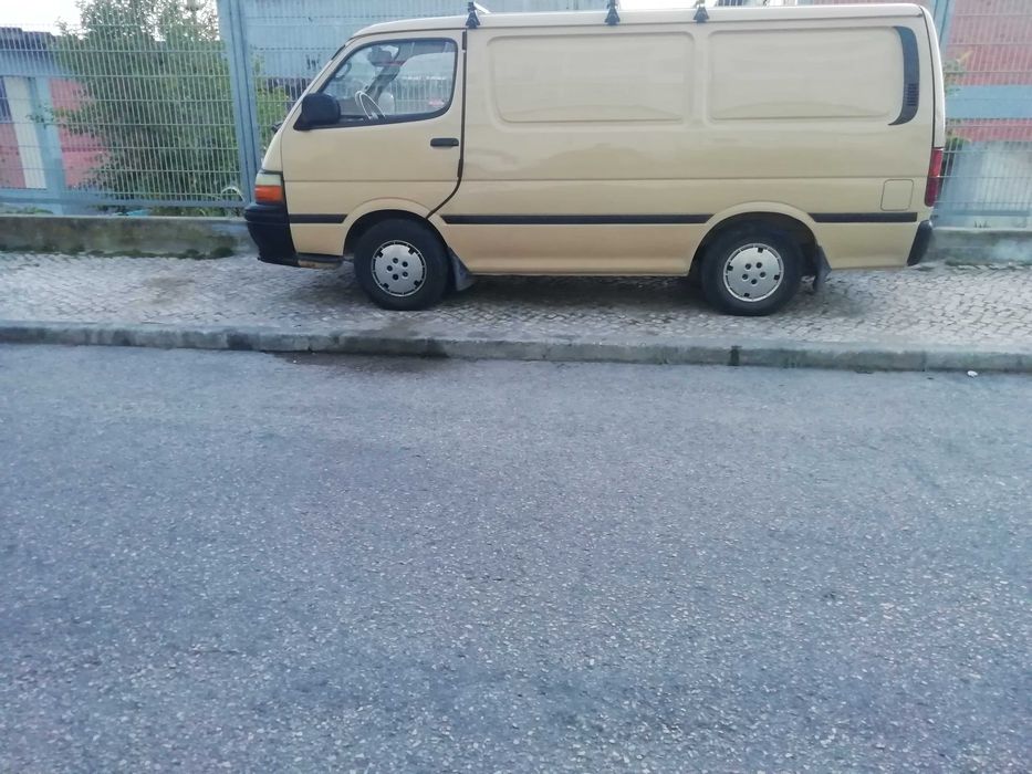 faço   CARRETOS FRETES E TRANSPORTE DE MATERIAS DE CONSTRUÇÃO