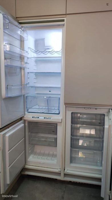Quarto - localizado em Chelas Lisbon