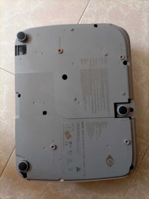 Projetor Profissional NEC 3,000 Lumens (ANSI)