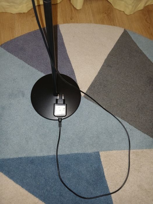 Lampa LED Ikea Navlinge stojąca podłogowa do czytania reflektor