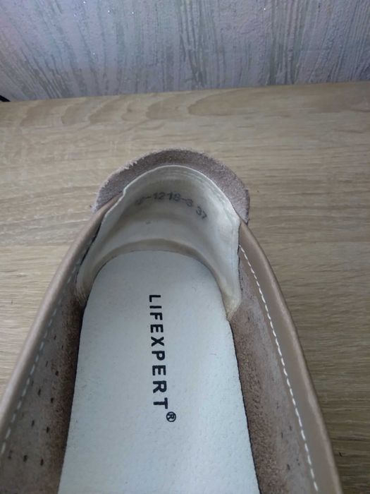 Мокасини/туфлі жіночі з перфорацією 37 розмір