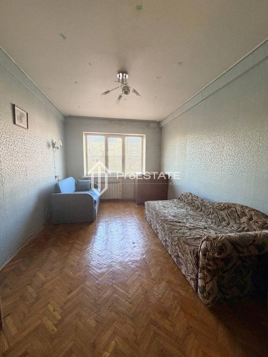 Продаж 2 к квартири Лісовий ,Кубанської України 45б