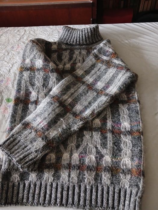 Светр мохеровий дитячий.Індія.