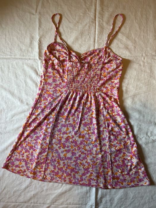 vestido colorido, com pouquissimo uso.