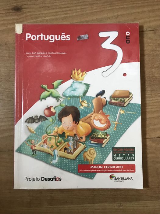 Livros de fichas e manuais escolares