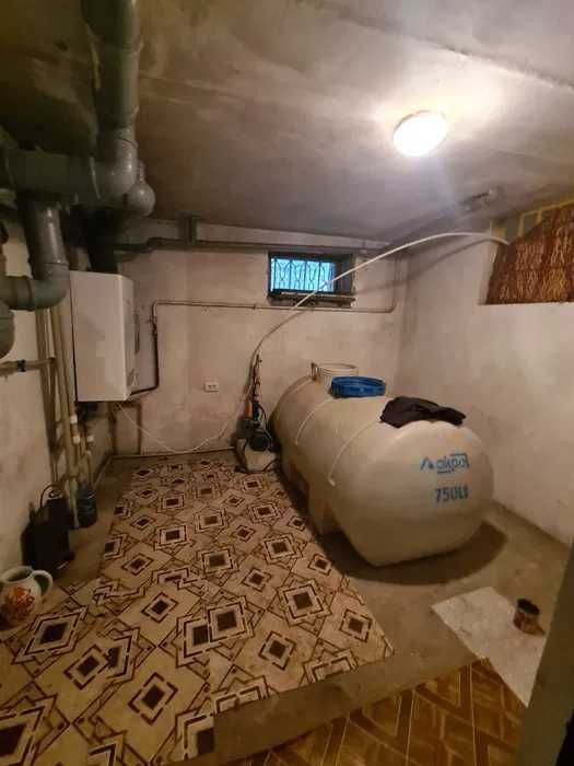 (13)  Продам красивый большой дом
