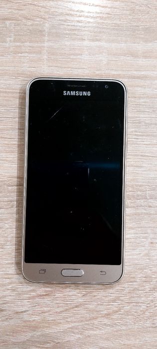 Продам б/у смартфон