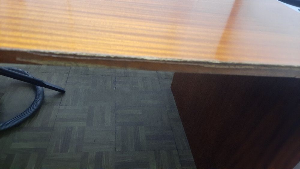 Large and Sturdy Desk...64861391828865121
