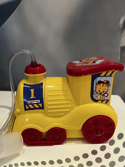 Компрессорный небулайзер модель Turbo Train Dr.Frei в виде паровозика
