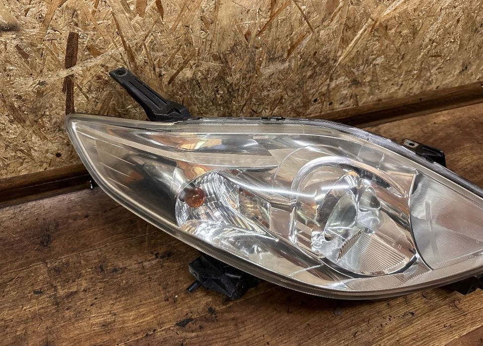 Mazda 5 przed lift lampa reflektor prawy lewy Europa przód cana za st