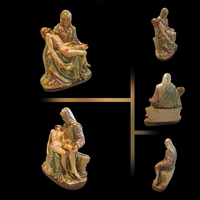 Pieta em Marfinite (2kg) c/ 22 cm de altura
