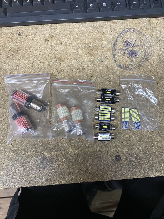 Лампи лед в авто в салон лед H1