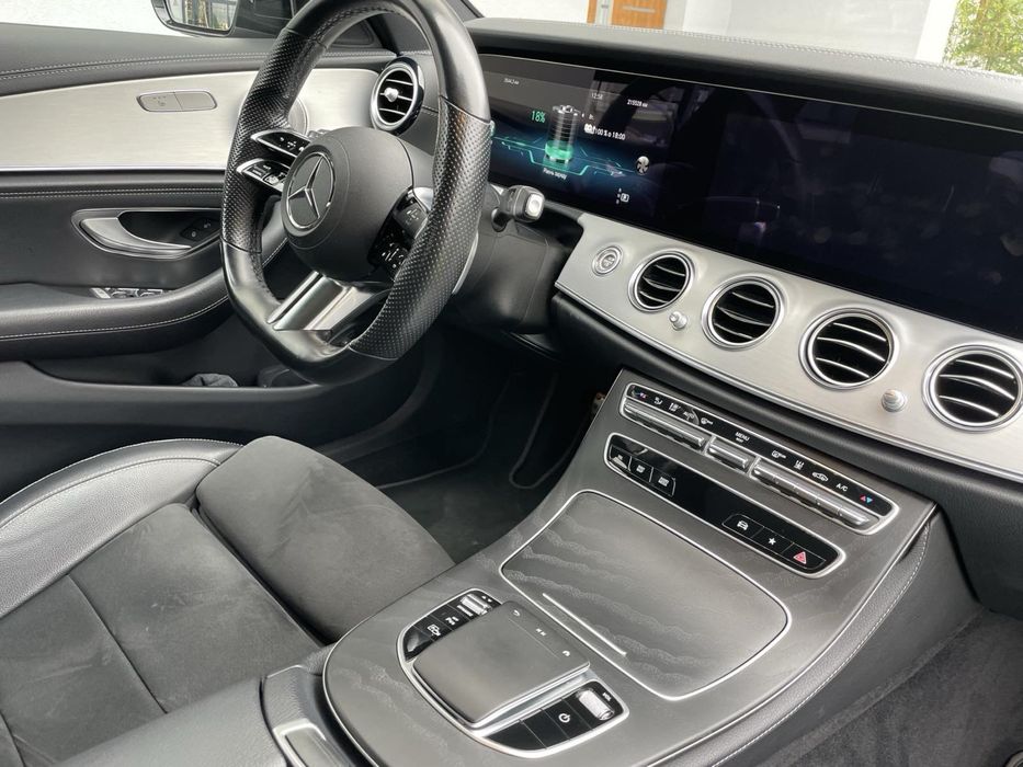 Mercedes-benz e300 4 matik , 2022