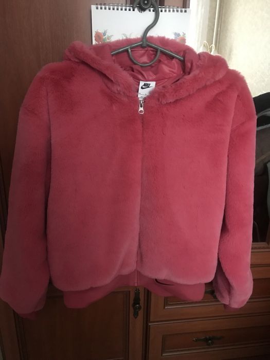 Куртка Nike  M