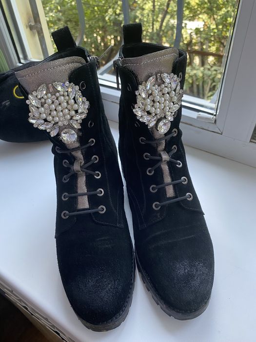 Женские ботинки.