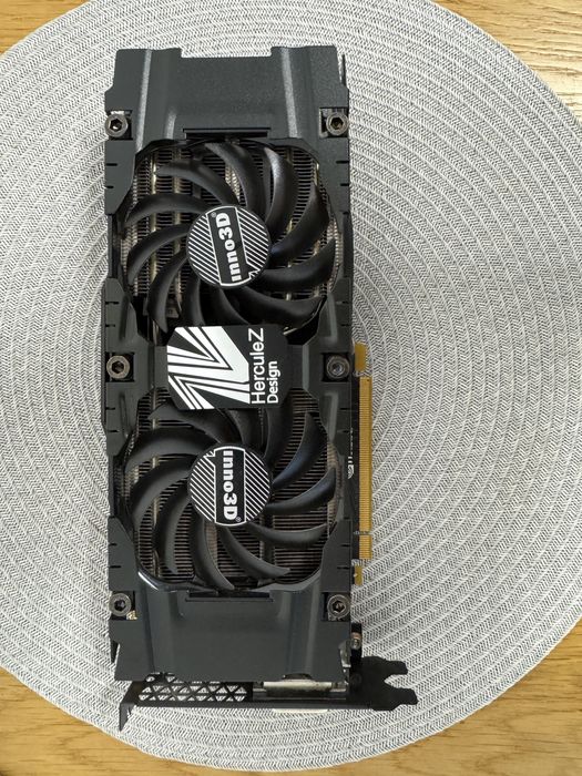 Inno3D GeForce GTX 1070 Ti X2 HerculeZ 8 ГБ GDDR5