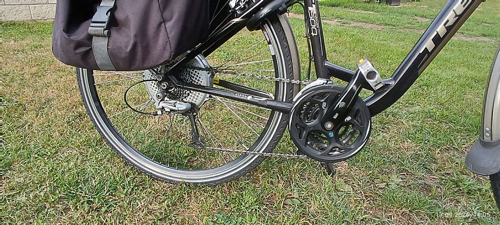 Rower elektryczny Trek Navigator T500