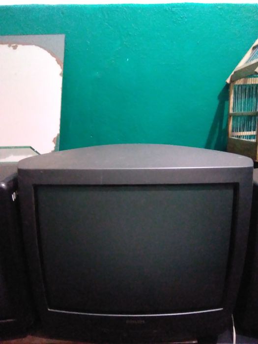 Телевизор темный и светлый