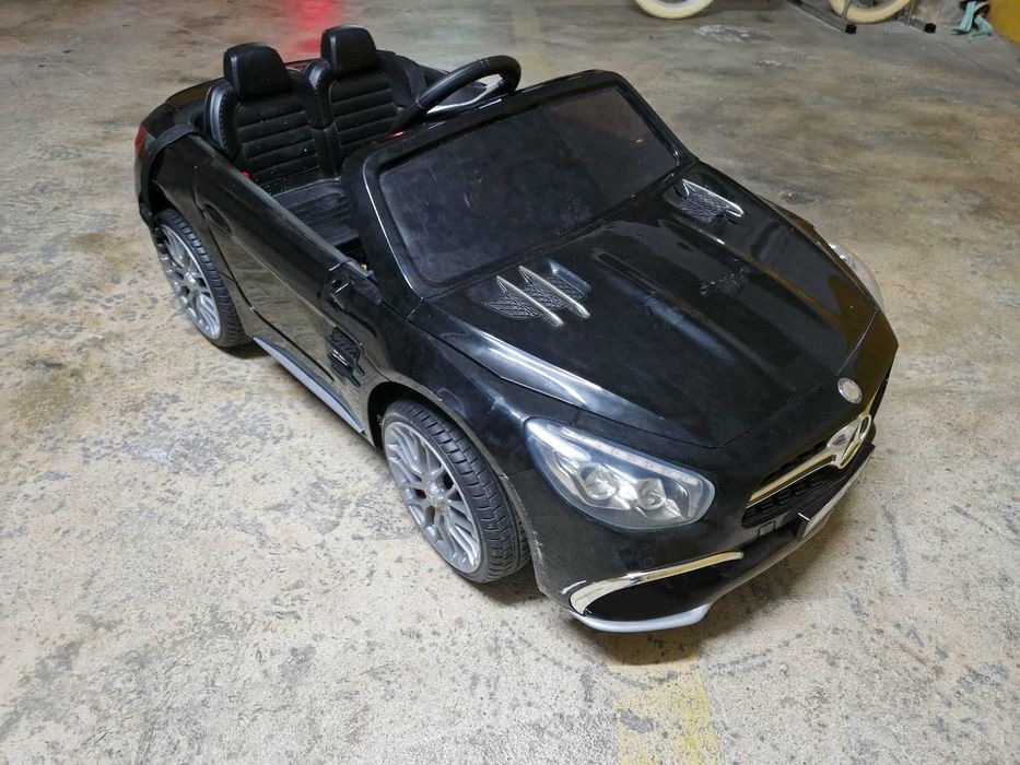 Carro a bateria pra criança de 2lugares ,Mercedez