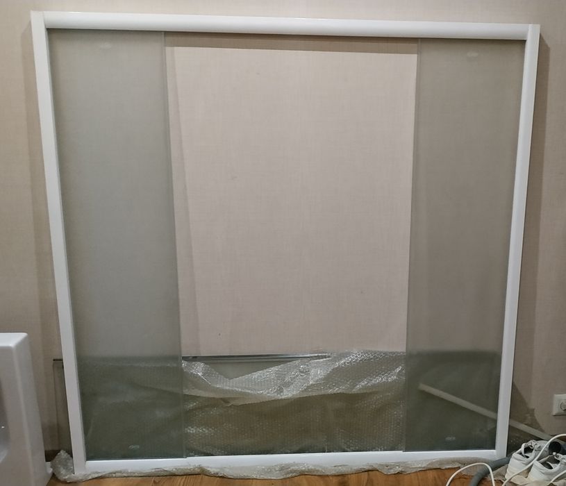 Шторка для ванної