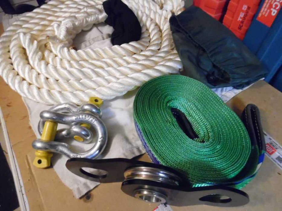 Sprzedam akcesoria off-roadowe (liny pasy zblocza)