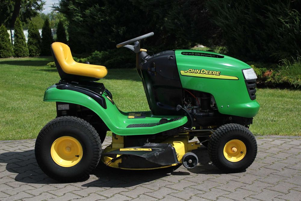 John Deere L 105 L105  Briggs & Stratton TRAKTOREK Kosiarka