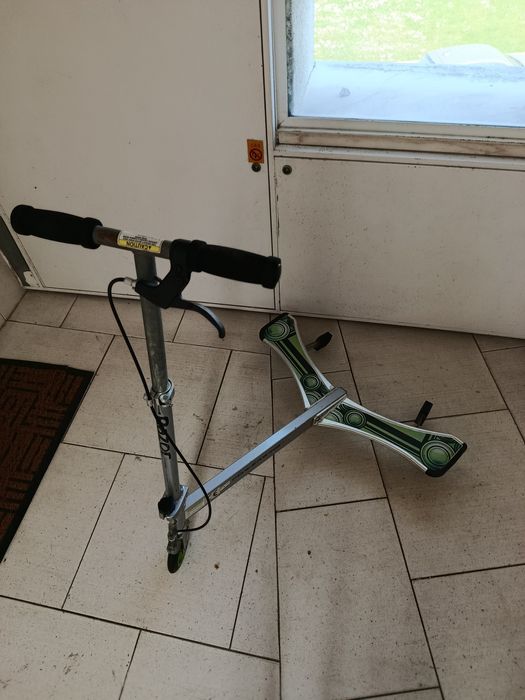 Bicicleta Berg freestyle + trotinete Razor Powerwing