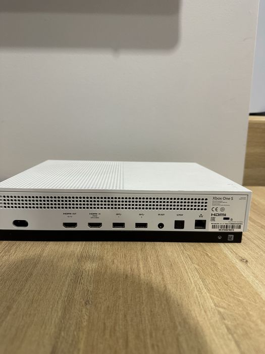 Xbox one s  1tb