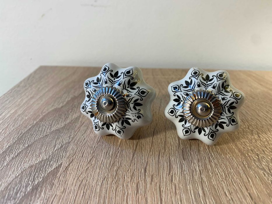 2 gałki ceramiczne, uchyty meblowe , gałki do mebli