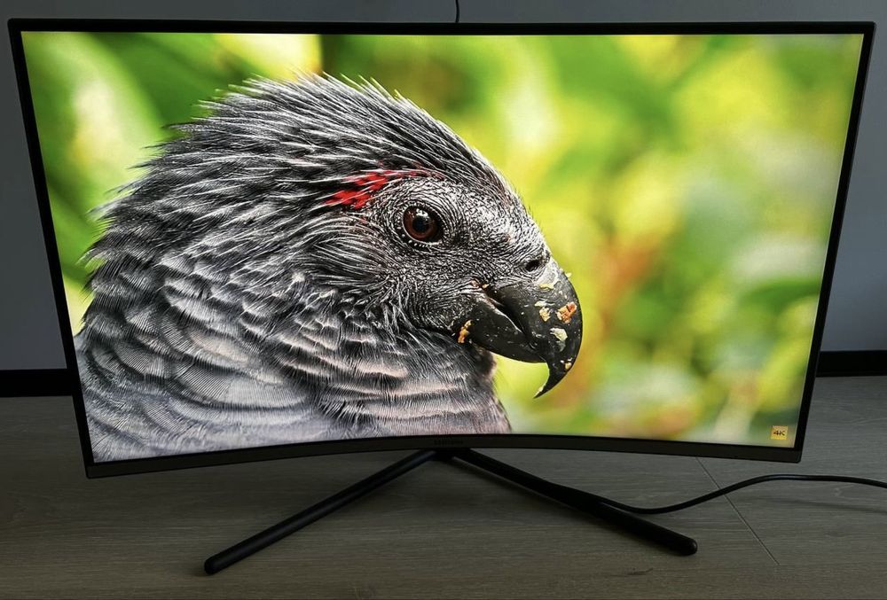 Продам Монітор 32" Samsung Curved