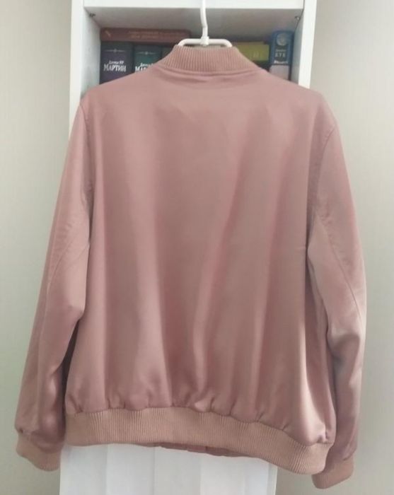 Бомбер от River Island.