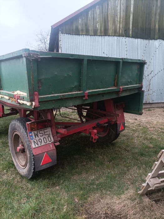 Przyczepa rolnicza D-47 wywrotka na 3 strony