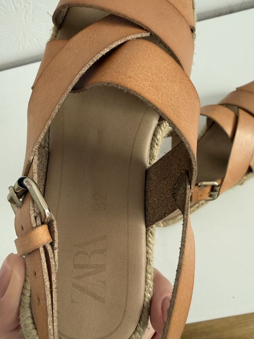 Босоніжки zara