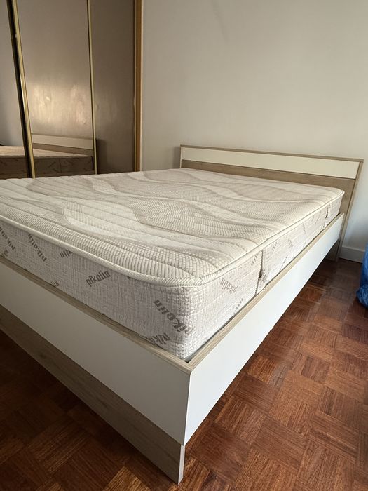 Cama de Casal com Colchão – Pronta a Transportar