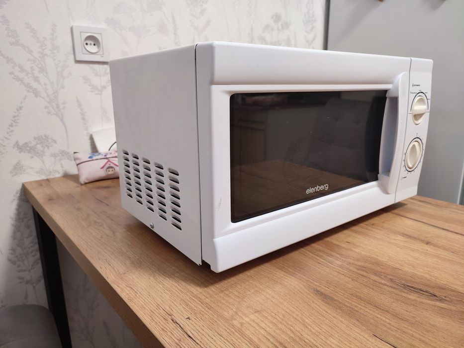 Мікрохвильова піч elenberg