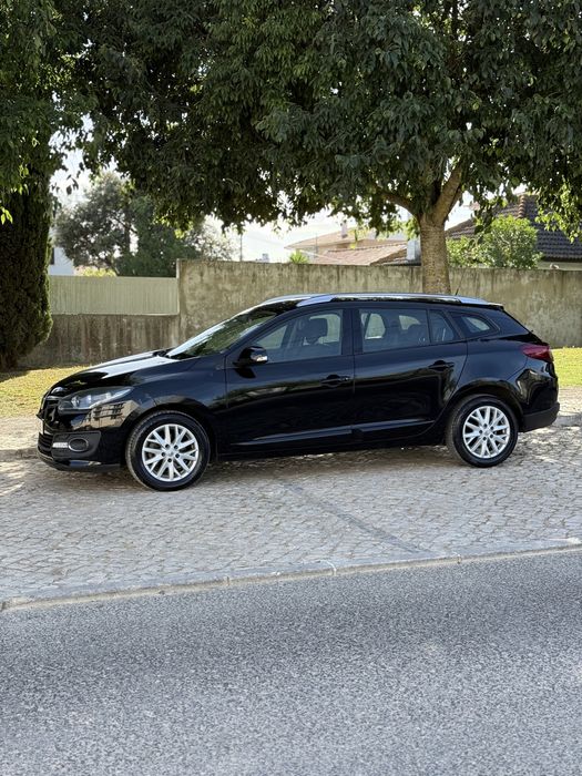 Renault Mégane 1.5 dCi Sport Tourer Auto – 110cv | Económica |